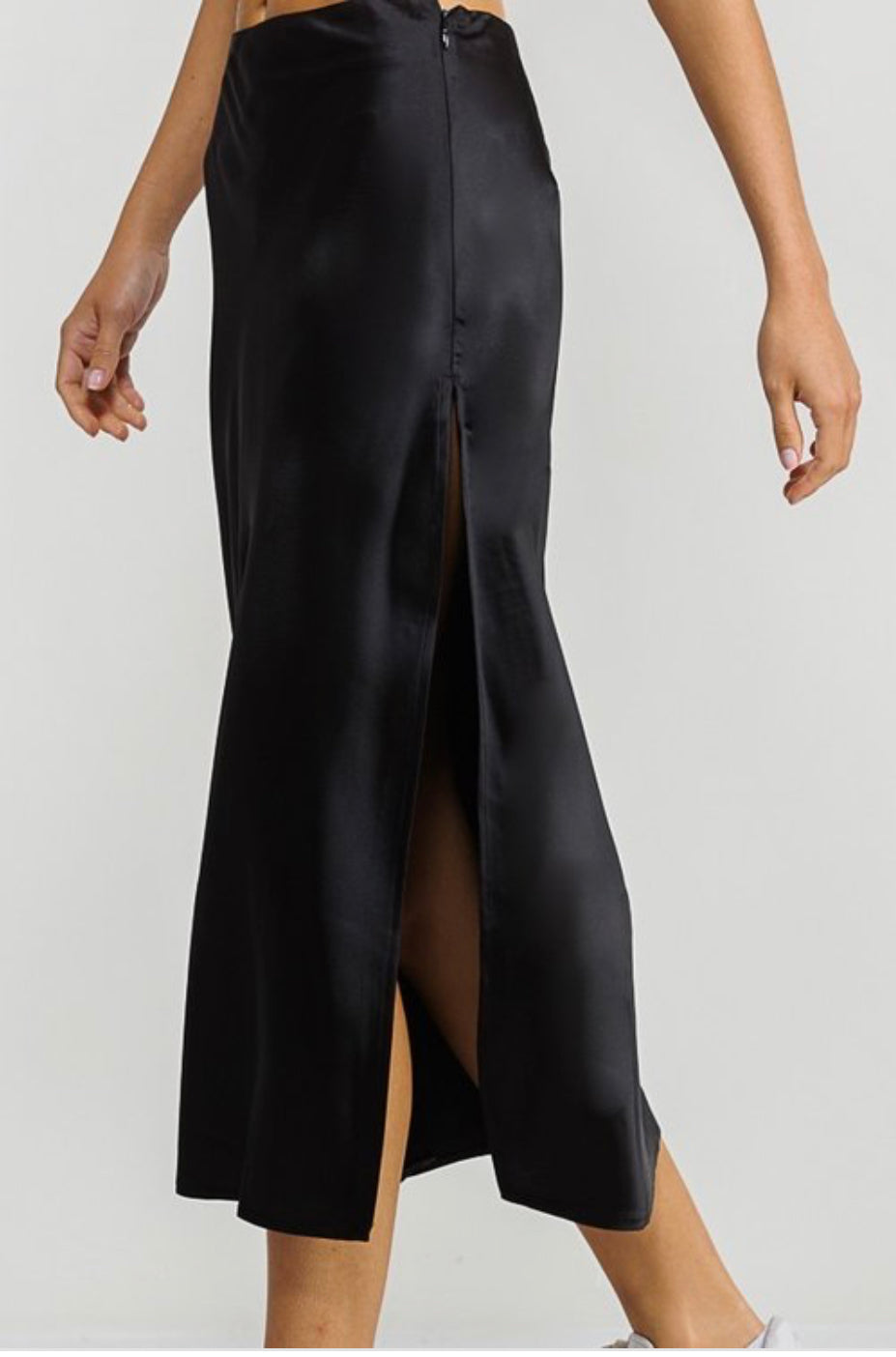Hi slit satin skirt