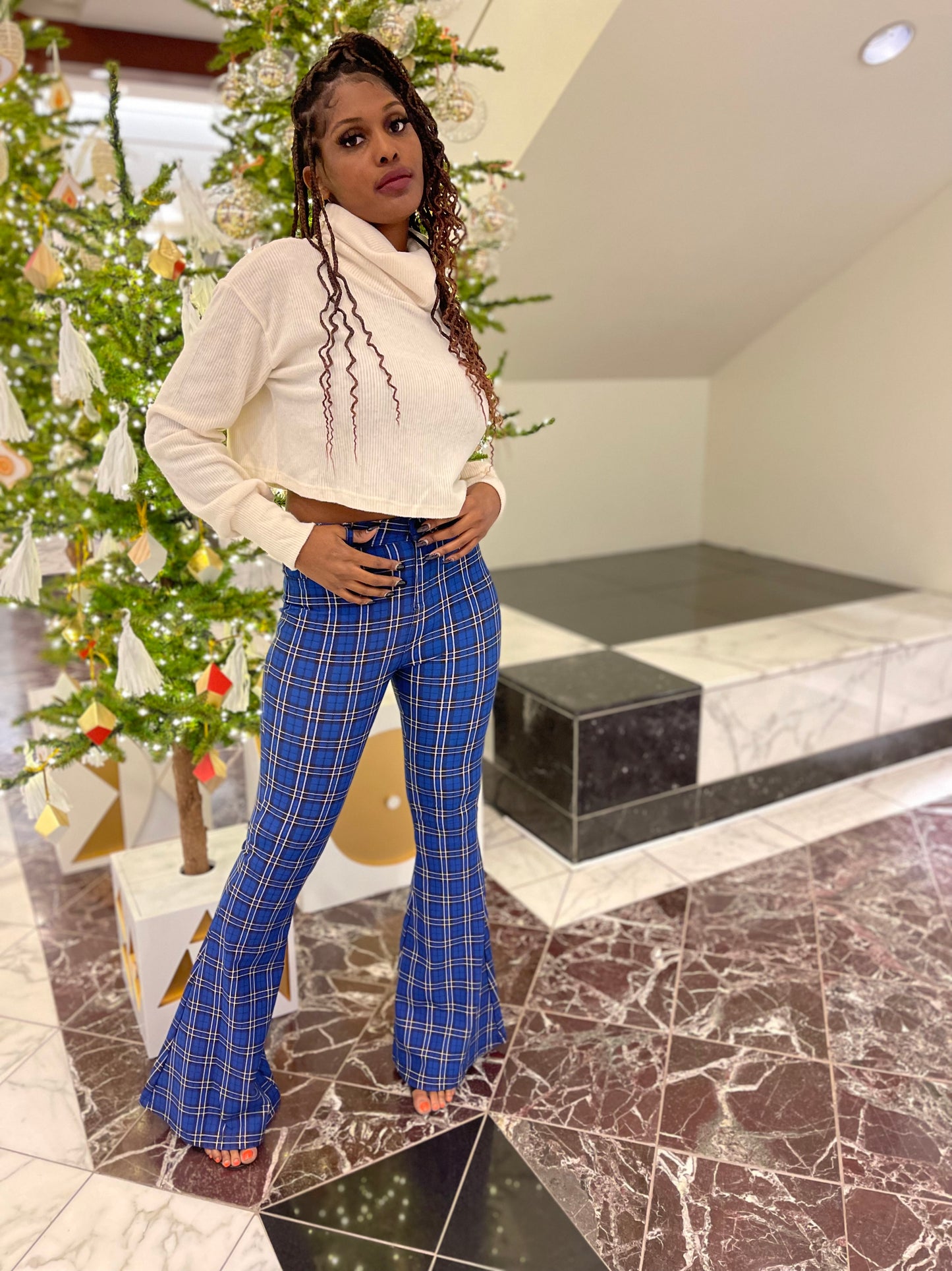 Cropped turtleneck sweater top