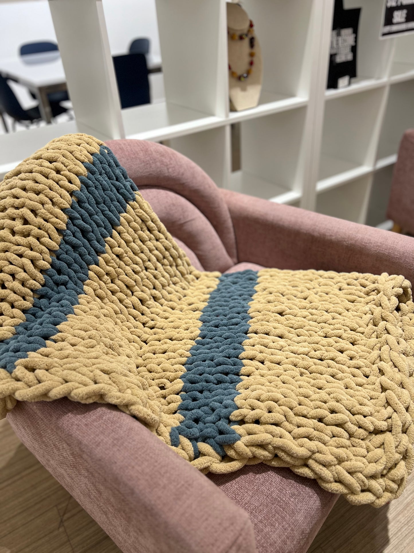 Hand knit blanket